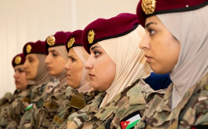 المرأة العربية تُعيد رسم الأدوار في القوات المسلحة في الشرق الأوسط