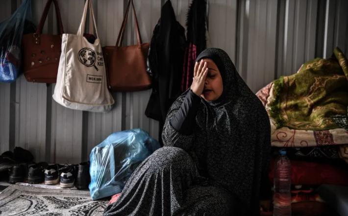 بينما تجاوز الإنفاق العسكري العالمي 2.7 تريليون دولار في 2024، لم تتلق منظمات المرأة بمناطق النزاع إلا 0.4% من المساعدات (الأناضول)