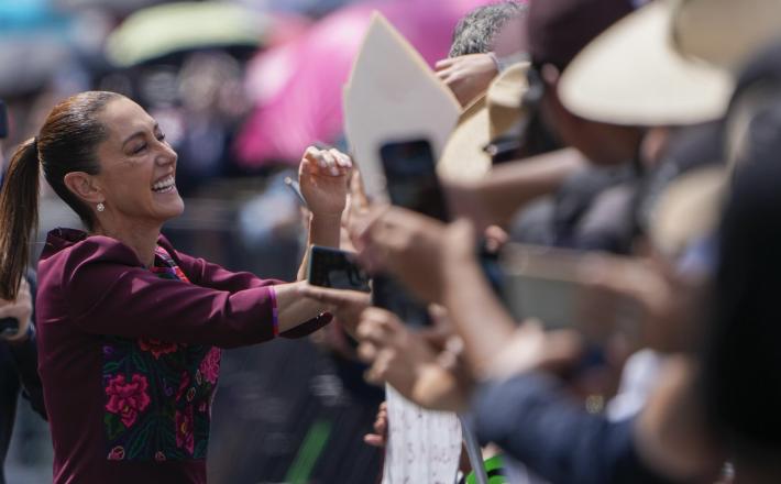 https://peoplesdispatch.org/2025/10/07/400000-in-mexico-citys-zocalo-celebrate-one-year-of-claudia-sheinbaums-government/