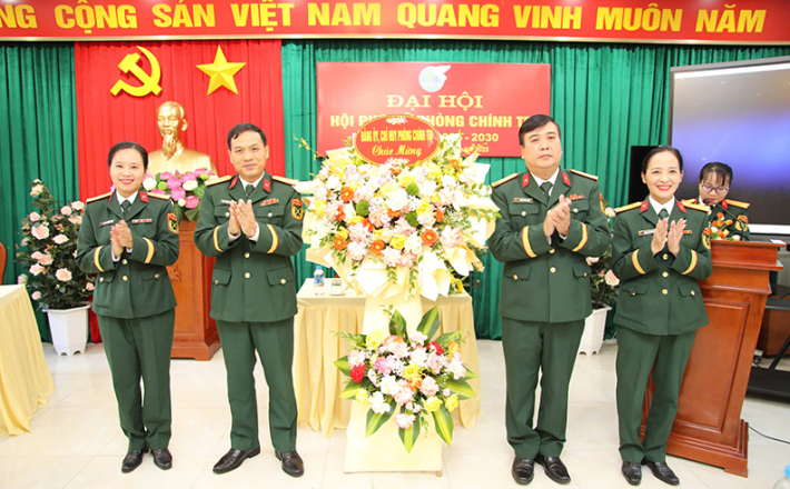 https://www.vietnam.vn/fr/hoi-phu-nu-phong-chinh-tri-hoc-vien-chinh-tri-xay-dung-nguoi-phu-nu-4-tot