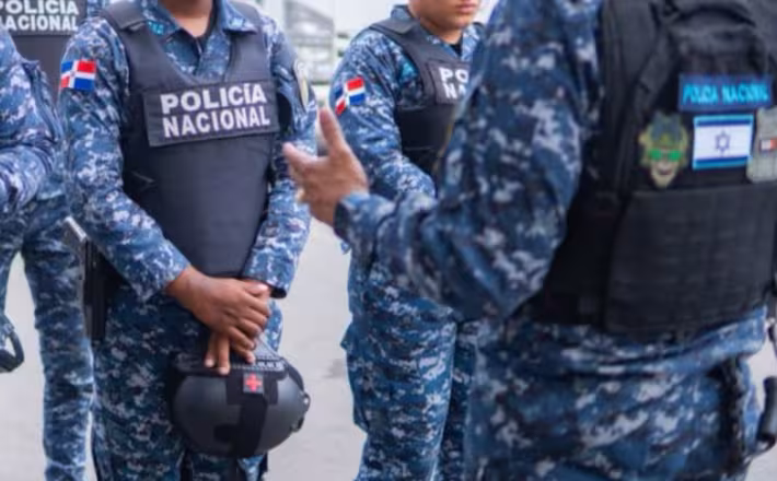 https://www.infobae.com/cuba/2026/09/02/ministerio-de-la-mujer-suma-a-cientos-de-policias-a-una-consulta-contra-la-violencia-en-republica-dominicana/
