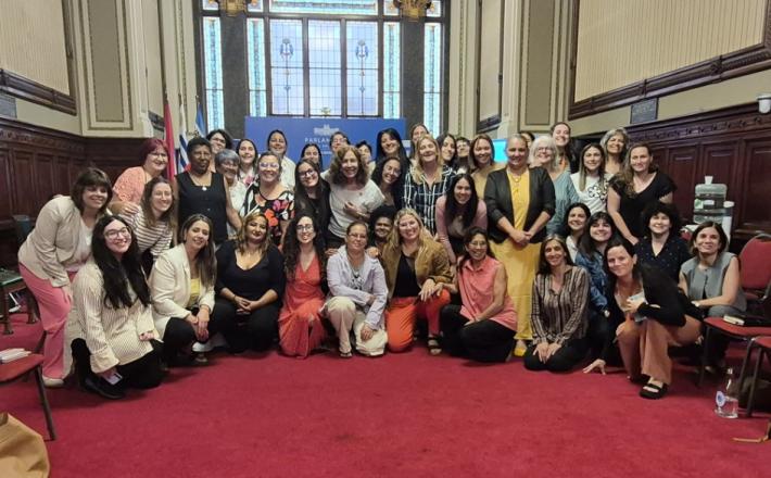 https://www.gub.uy/agencia-uruguaya-cooperacion-internacional/comunicacion/noticias/encuentros-mujeres-politicas-posibilitan-dialogos-reflexion-colectiva