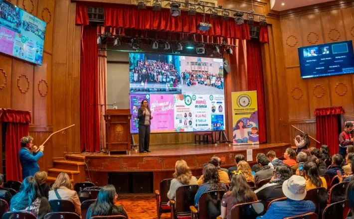 https://www.opinion.com.bo/articulo/innovacion-educativa/reto-es-solo-que-mas-mujeres-estudien-ciencia-que-puedan-permanecer-liderar/20260727095309993918.html