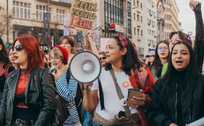 https://www.taurillon.org/pour-les-femmes-la-democratie-n-a-pas-encore-atteint-toute-l-europe?lang=fr