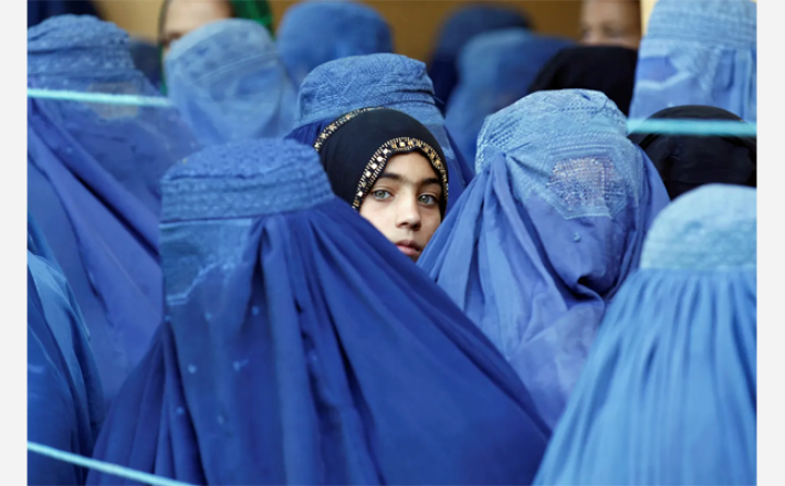 https://www.pressegauche.org/A-La-crise-des-droits-des-femmes-en-Afghanistan-est-une-catastrophe-humanitaire