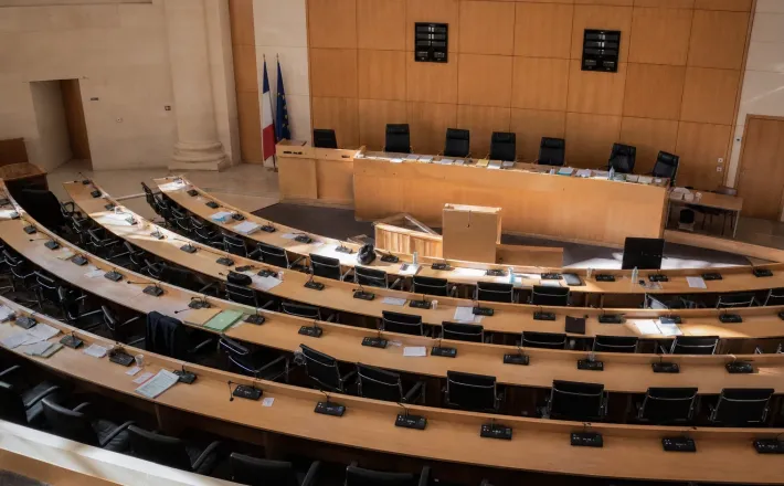 https://www.parlons-politique.fr/economie-societe/pourquoi-legalite-femmes-hommes-reste-hors-datteinte-malgre-les-progres-dans-la-politique-lemploi-et-la-recherche_27371/