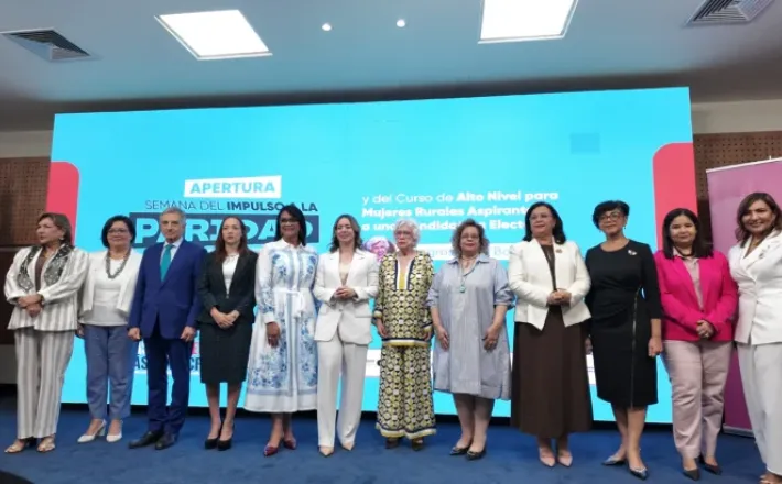 https://acento.com.do/politica/mujeres-son-casi-la-mitad-del-funcionariado-pero-siguen-fuera-de-los-principales-espacios-de-poder-9750285.html