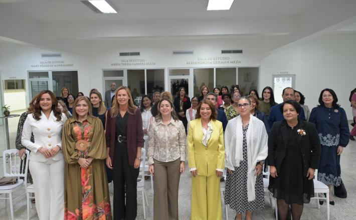 https://www.undp.org/es/dominican-republic/noticias/dialogo-de-alto-nivel-busca-fortalecer-participacion-de-mujeres-en-sistema-electoral