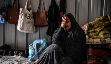 بينما تجاوز الإنفاق العسكري العالمي 2.7 تريليون دولار في 2024، لم تتلق منظمات المرأة بمناطق النزاع إلا 0.4% من المساعدات (الأناضول)