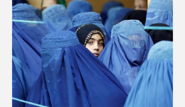 https://www.pressegauche.org/A-La-crise-des-droits-des-femmes-en-Afghanistan-est-une-catastrophe-humanitaire