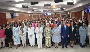 https://eldia.com.do/mas-de-300-mujeres-rurales-reciben-formacion-para-impulsar-su-participacion-politica-y-electoral/
