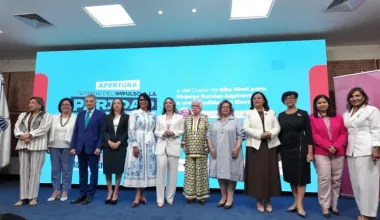 https://acento.com.do/politica/mujeres-son-casi-la-mitad-del-funcionariado-pero-siguen-fuera-de-los-principales-espacios-de-poder-9750285.html