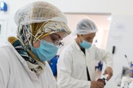 Femmes dans un laboratoire de recherche au Maroc / Crédits: Maroc-Diplomatique