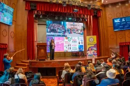 https://www.opinion.com.bo/articulo/innovacion-educativa/reto-es-solo-que-mas-mujeres-estudien-ciencia-que-puedan-permanecer-liderar/20260727095309993918.html