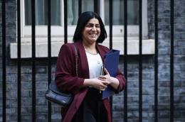 https://lpost.be/2025/09/07/chaises-musicales-a-londres-shabana-mahmood-premiere-femme-musulmane-a-etre-nommee-ministre-de-linterieur/