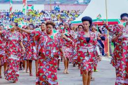 https://www.iwacu-burundi.org/les-heroines-de-lombre-oubliees-la-femme-rurale-face-aux-promesses-du-8-mars/