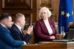 https://eng.lsm.lv/article/politics/saeima/05.03.2026-women-still-under-represented-in-european-politics-despite-improving-trend.a636920/