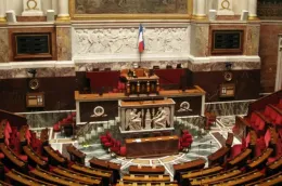 https://lvsl.fr/la-proportionnelle-respiration-democratique-ou-vraie-fausse-solution/