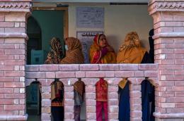 https://ifex.org/young-women-in-pakistani-politics-are-limiting-their-social-media-presence-because-of-widespread-image-based-abuse/