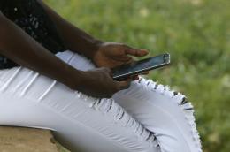 https://theconversation.com/violence-numerique-le-cout-cache-de-lengagement-politique-des-femmes-et-des-jeunes-en-afrique-australe-290071
