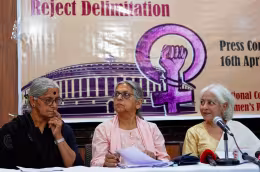 https://www.infobae.com/america/mundo/2026/04/16/la-propuesta-para-ampliar-la-representacion-femenina-en-la-politica-india-divide-al-parlamento/