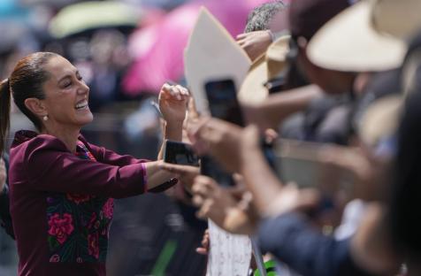 https://peoplesdispatch.org/2025/10/07/400000-in-mexico-citys-zocalo-celebrate-one-year-of-claudia-sheinbaums-government/
