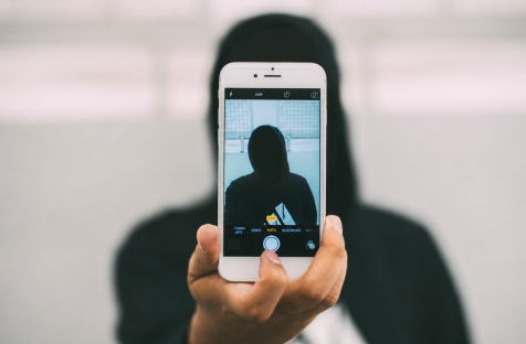 https://www.ipu.org/fr/actualites/actualites-en-bref/2026-06/luip-exhorte-les-parlements-lutter-contre-les-deepfakes-caractere-sexuel-generes-par-lia