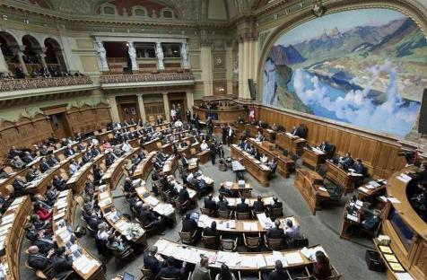 https://www.rts.ch/info/societe/2026/article/stereotypes-de-genre-les-parlementaires-plus-touches-que-les-citoyens-29306286.html