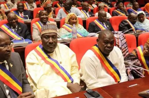 https://www.dw.com/fr/parite-homme-femmes-senegal-tchad-pouvoir/a-77969983