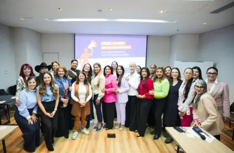 https://colombia.unwomen.org/es/stories/noticia/2026/05/red-intergeneracional-de-mandatarias-y-liderazgos-de-mujeres-para-enfrentar-la-violencia-contra-mujeres-en-politica-en-colombia