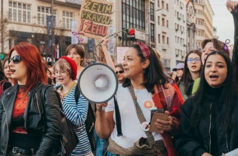 https://www.taurillon.org/pour-les-femmes-la-democratie-n-a-pas-encore-atteint-toute-l-europe?lang=fr