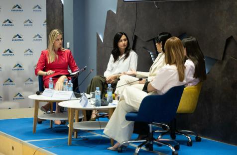 https://en.vijesti.me/news-b/politika/810775/Women-are-still-not-equally-represented-in-politics%3B-substantial-reforms-and-changes-in-social-patterns-are-needed.