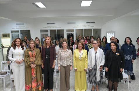 https://www.undp.org/es/dominican-republic/noticias/dialogo-de-alto-nivel-busca-fortalecer-participacion-de-mujeres-en-sistema-electoral