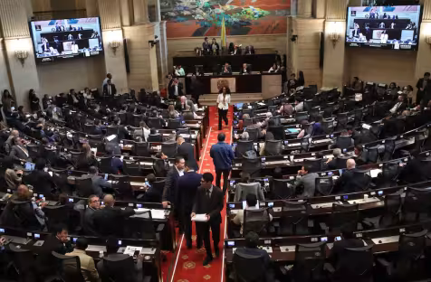 https://www.semana.com/mejor-colombia/articulo/un-congreso-que-no-cambia-la-paridad-de-genero-aun-esta-lejos-en-la-politica-colombiana/202613/