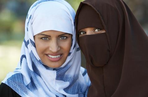 Condamner la politique de ségrégation imposée aux femmes afghanes par le régime des Talibans