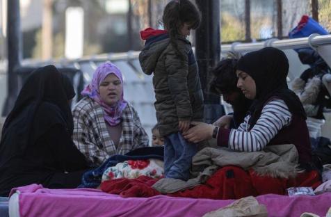 © WFP/Alfredo Zúniga نازحون لبنانيون فروا من منازلهم إلى منطقة عين المريسة الساحلية في بيروت، لبنان