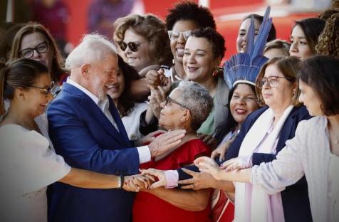 https://valorinternational.globo.com/politics/news/2026/02/18/lula-shifts-campaign-approach-in-bid-to-draw-female-vote.ghtml