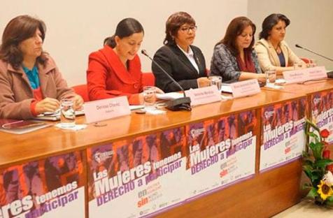 Congresista Verónika Mendoza y directoras de ONG´S presentan proyecto de ley contra el acoso político