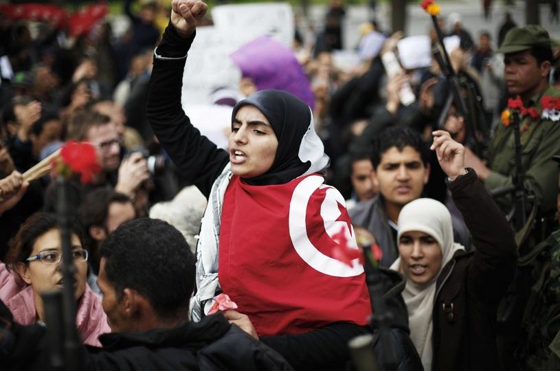 Une Tunisienne manifeste pendant le Printemps Arabe