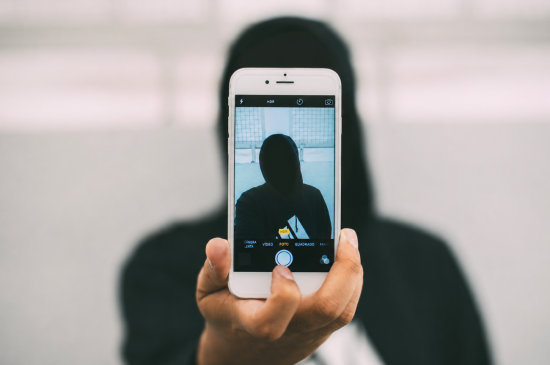 https://www.ipu.org/fr/actualites/actualites-en-bref/2026-06/luip-exhorte-les-parlements-lutter-contre-les-deepfakes-caractere-sexuel-generes-par-lia