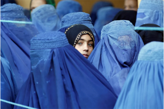 https://www.pressegauche.org/A-La-crise-des-droits-des-femmes-en-Afghanistan-est-une-catastrophe-humanitaire