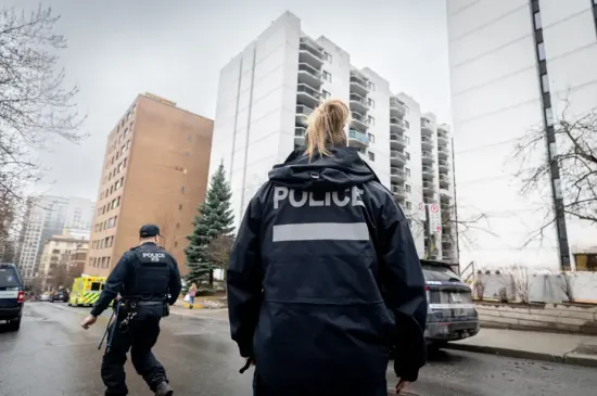 https://www.lapresse.ca/elections-quebecoises/chroniques/2026-09-19/ne-pas-s-habituer-aux-feminicides.php