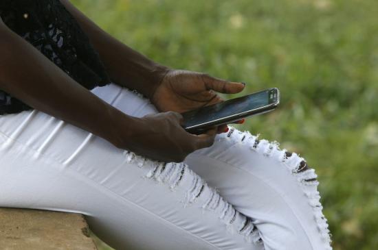 https://theconversation.com/violence-numerique-le-cout-cache-de-lengagement-politique-des-femmes-et-des-jeunes-en-afrique-australe-290071